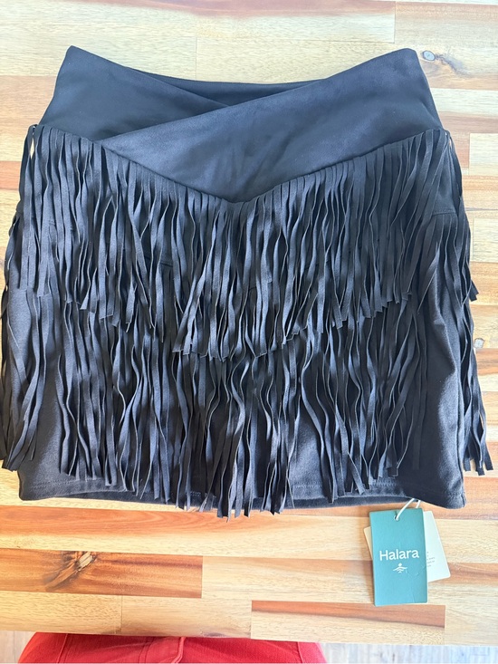 HALARA Dresses & Skirts - HALARA Black Fringe V-Waist Mini Skirt